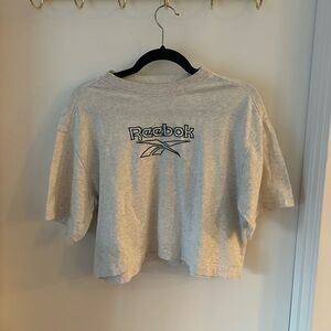 Reebok / Cropped T shirt / Size M
